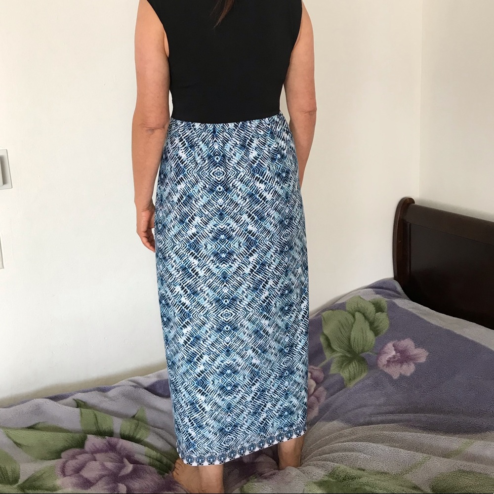 AB Studio Sleeveless Maxi Dress - Picture 4 of 8